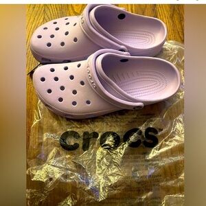 CROCS Purple Shoes with Ventilation and Heel Strap mens 10/ Women’s size NWT